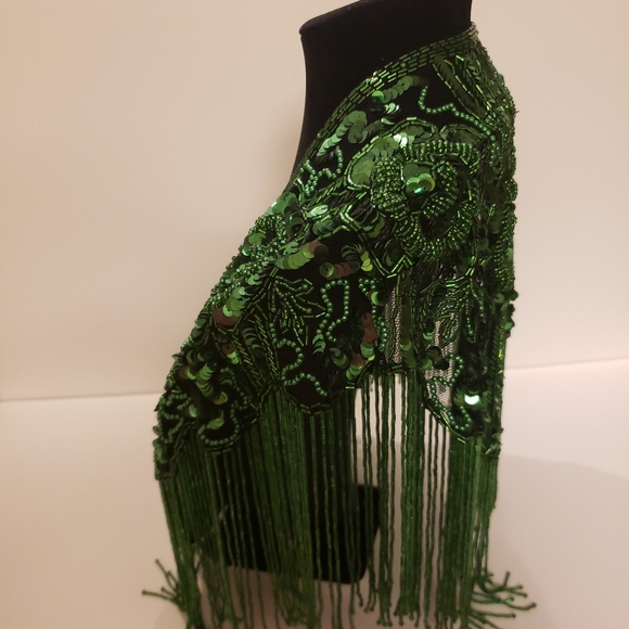 Cape - Picture 7 of 8